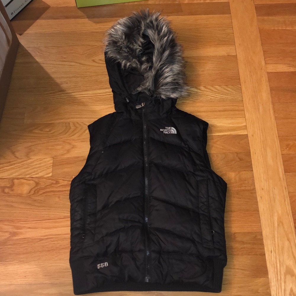 Black north face vest